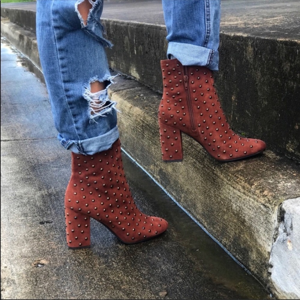 Rust Boho Edgy Metal Studs Block Heel Ankle Boots - Picture 3 of 4